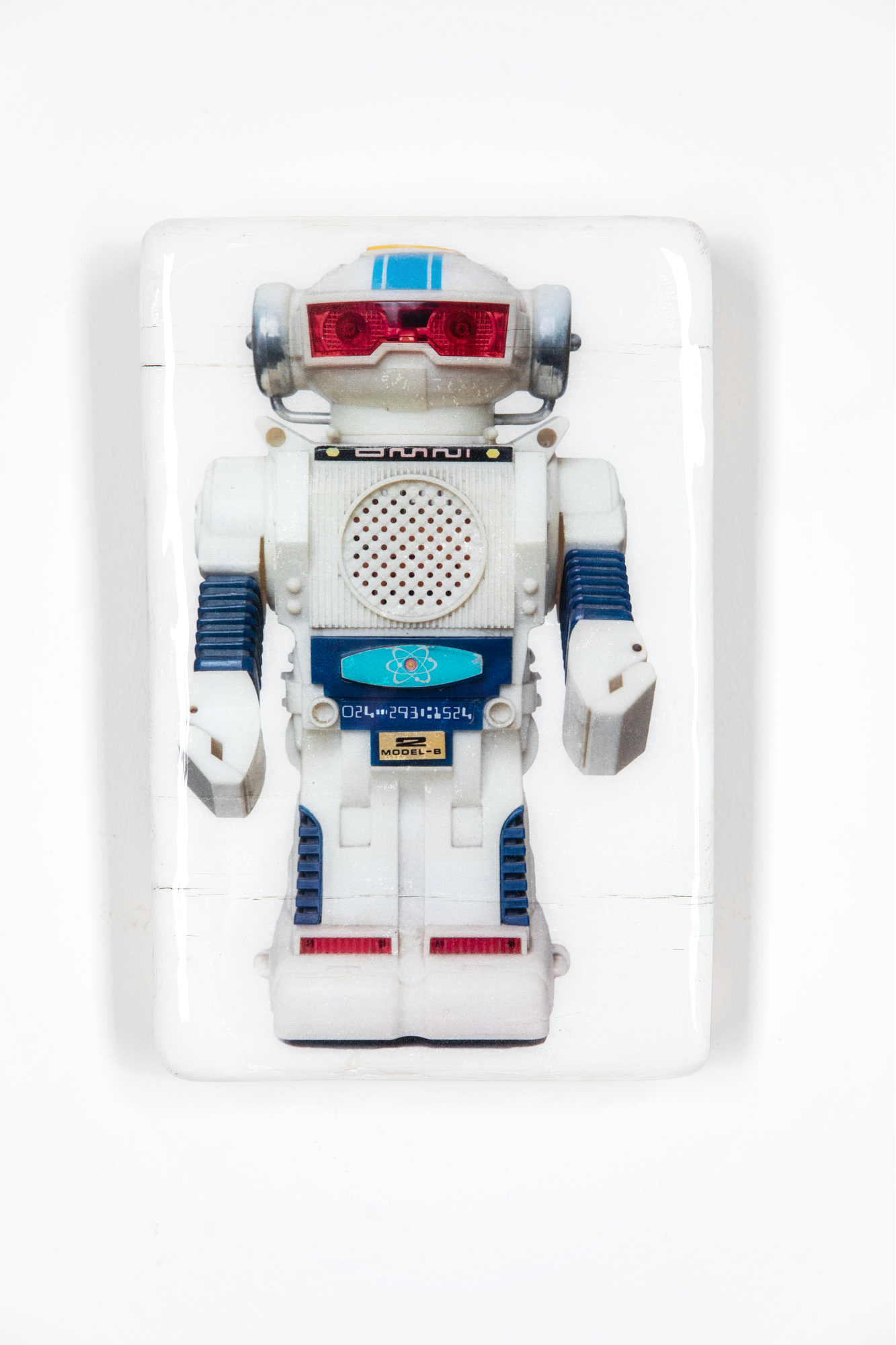 woodentiles.de, robot, weißer Roboter, Spielzeug aus den 70er