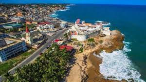 🌍 Beyond Accra: Why Cape Coast Should Be on Your December Travel List December in Ghana: The Buzz Is Real  