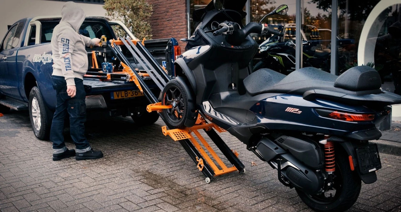 AUN210 motosiklet yükleme sistemi
pickup motosiklet yükleme rampası
van motosiklet taşıma sistemi
Harley-Davidson yükleme rampası
uzun kasa pickup motosiklet taşıma
profesyonel motosiklet yükleme sistemi
motorlu motosiklet rampası
vinçli motosiklet yükleme sistemi
chopper motosiklet yükleme çözümü
tek kişilik motosiklet yükleme sistemi