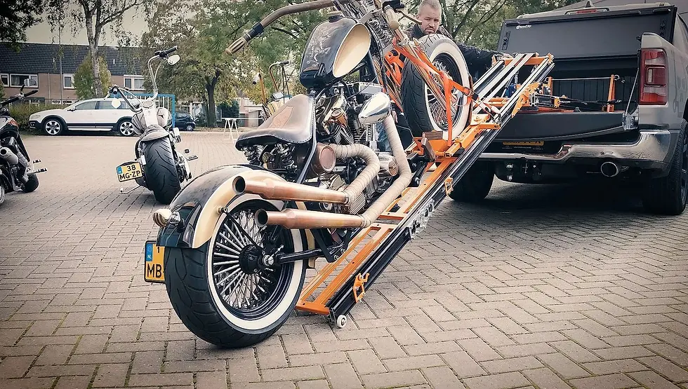 uzun chopper motosiklet yükleme rampası ile motosiklet transferi