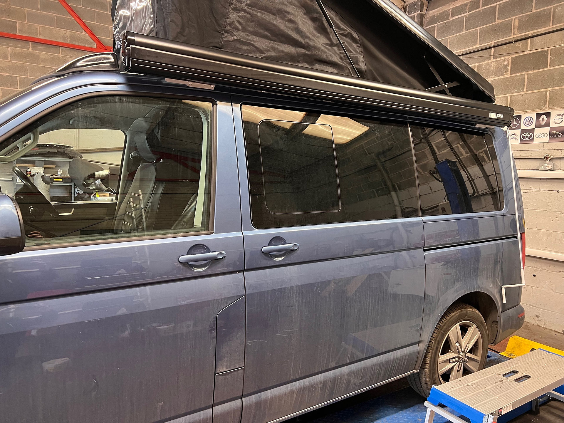 Fiamma F45s fitted to a VW Transporter at KamperBitz