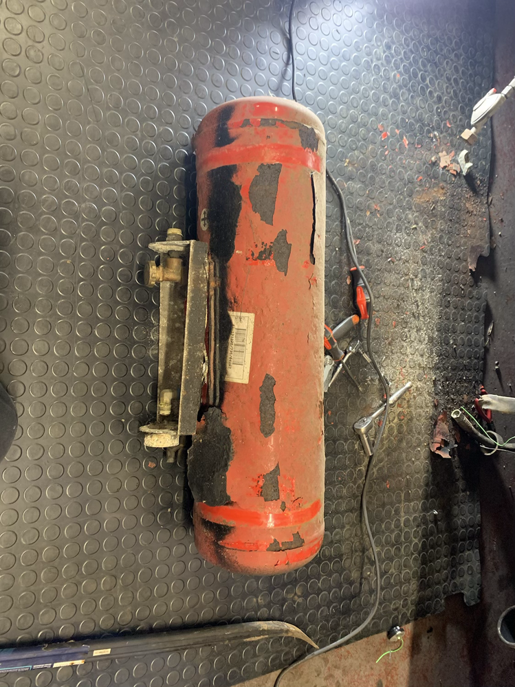 Citroen Motorhome underslung gas tank replacement.