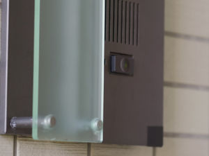 インターホンカバーで細部までこだわりを