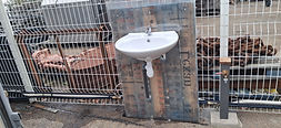 Mise en place lavabo extérieur