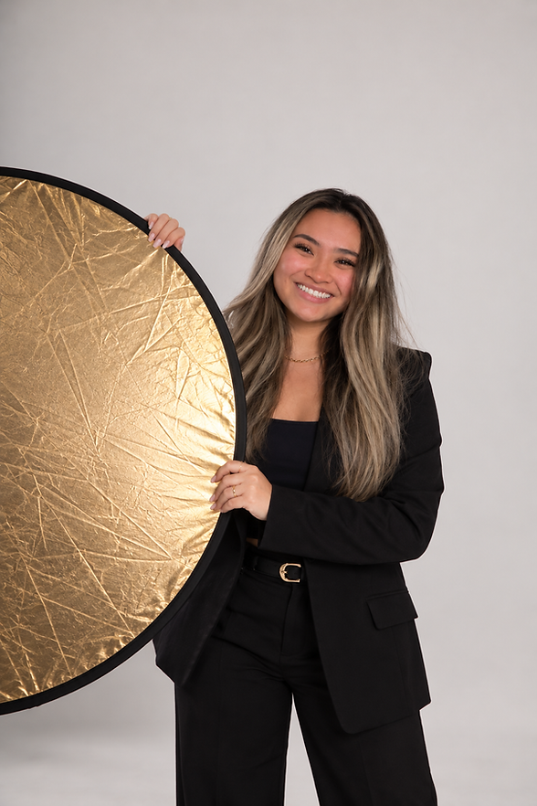 Aimee - Light Reflector.png