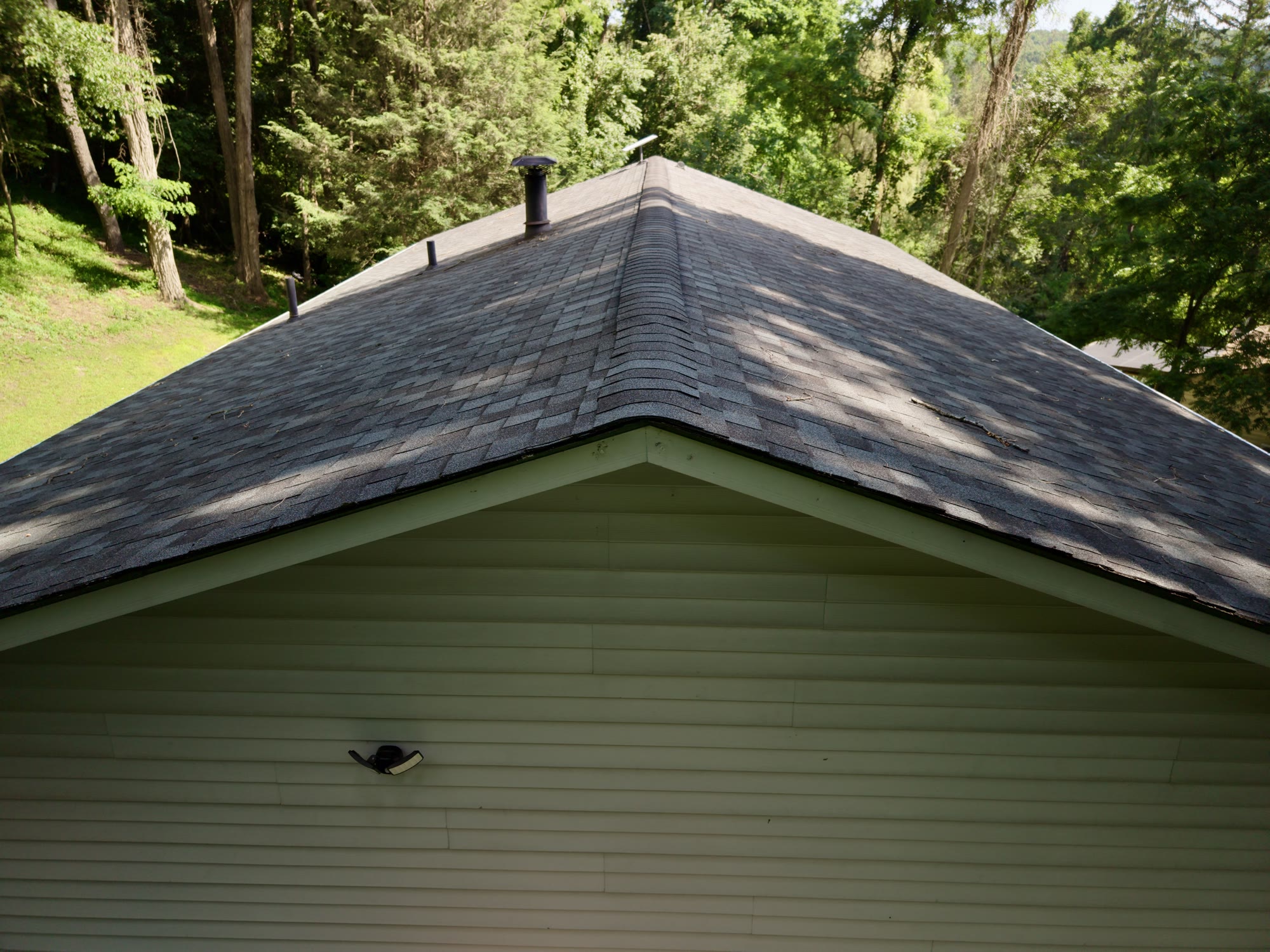 Roof ridge