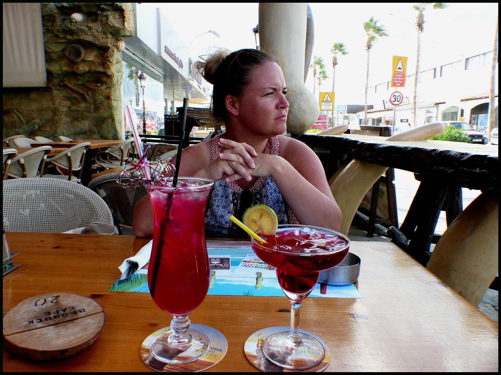 journeys & scorpions | travelblog | Cyprus | Bed Rock Cafe