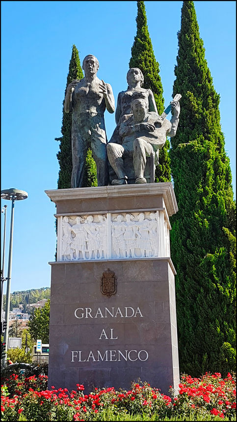 journeys and scorpions travelblog | Spain-Andalusia, Granada | Paseo del Violon, Flamenco Monument