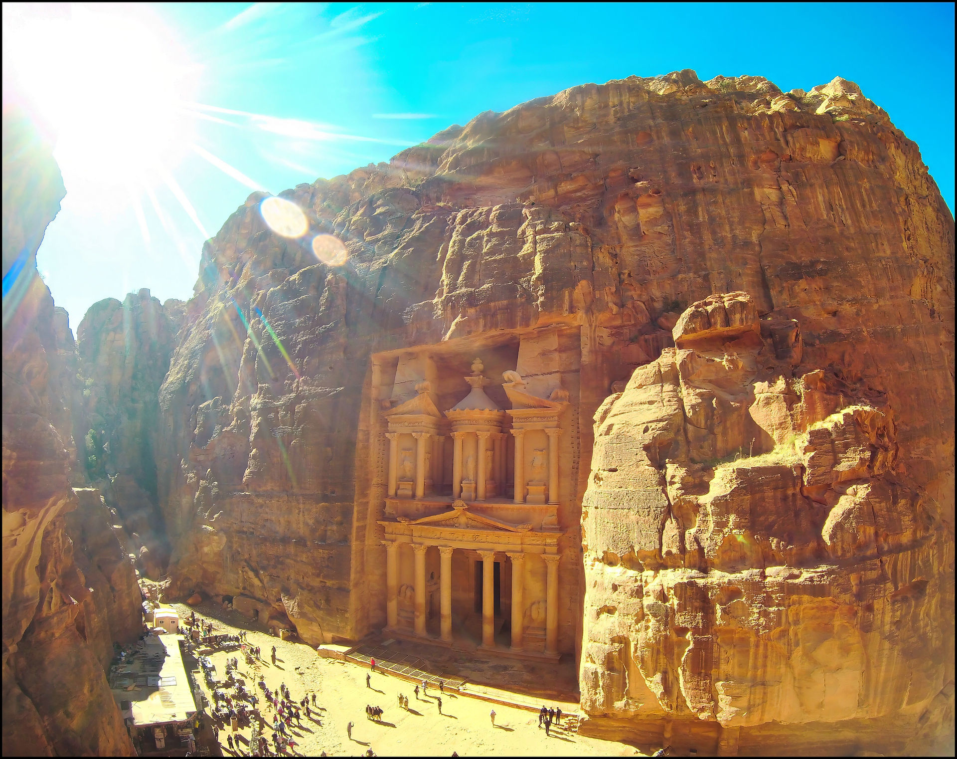 journeys and scorpions travelblog | Jordan-Petra, Al Khazneh, the Treasury