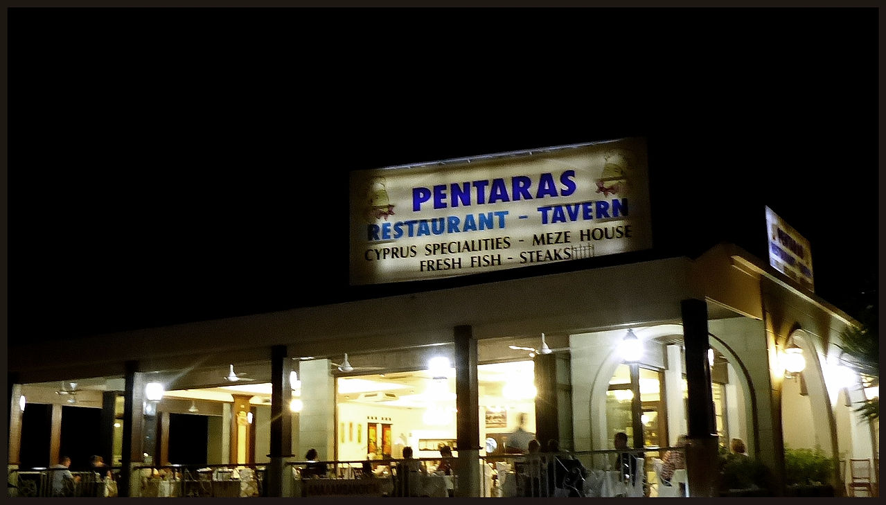 journeys & scorpions | travelblog | Cyprus | Pafos | Restaurant Tavern Pentaras | Meze