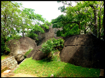 journeys & scorpions | travelblog | Sri Lanka | Sigiriya Rock | Pleasure Garden