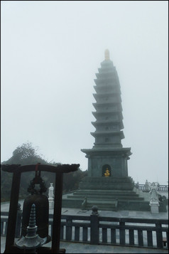 journeys and scorpions travelblog | Vietnam-Sapa, Fansipan, Trinh Pagoda-Kim Son Bao Thang Pagoda
