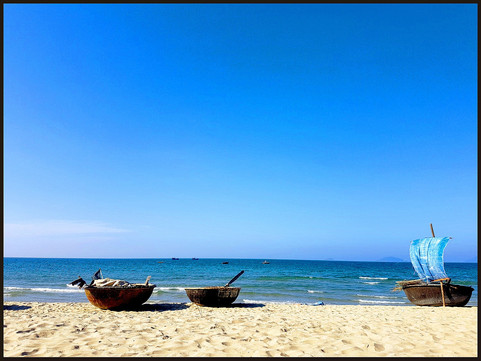 journeys & scorpions | travelblog | Journey knowledge | Da Nanh Beach