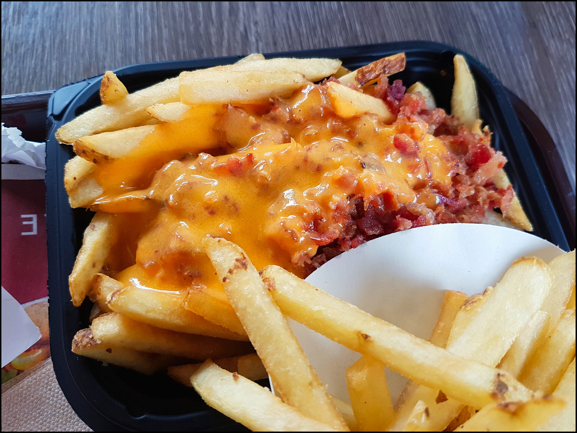 journeys and scorpions travelblog | Dominican Republic | Punta Cana Airport, Wendy´s Burger