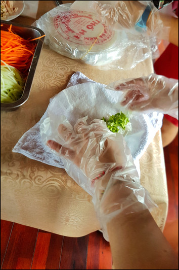 journeys and scorpions travelblog | Vietnam, Halong Bay, Cooking Class