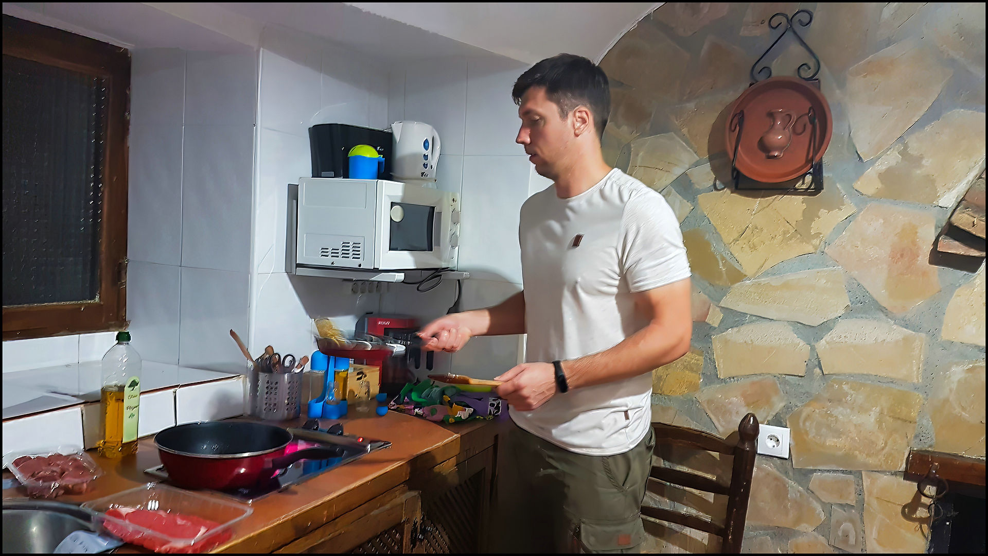 journeys and scorpions travelblog | Spain-Andalusia, Cuevas de Maria, Guadix, Granada