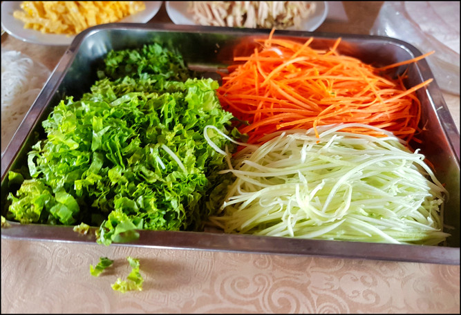 journeys and scorpions travelblog | Vietnam, Halong Bay, Cooking Class