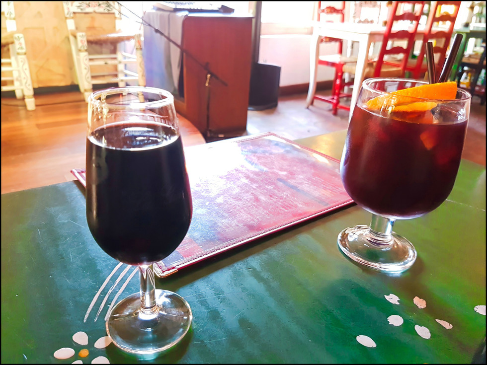 journeys and scorpions travelblog | Spain-Andalusia, Granada | Jardines de Zoraya, Flamenco Show | Sherry Pedro Ximenez and Sangria