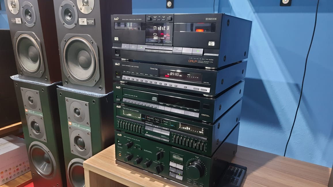 Akai U7 Super-GX Hi-Fi sound system