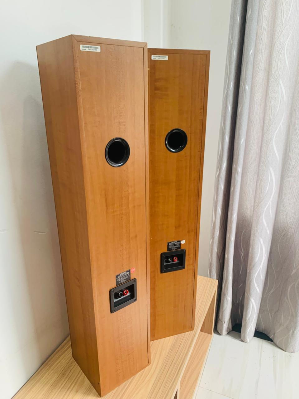 Thumbnail: Onkyo SKF 4600F is a 2-way, 3-speaker bass-reflex floorstanding speaker