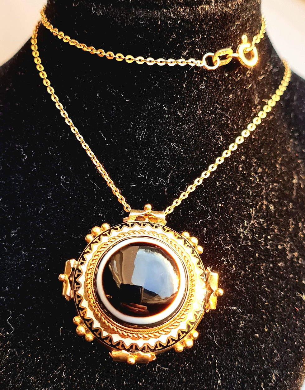 Thumbnail: Victorian 15ct Gold Bullseye Agate Brooch/Pendant 