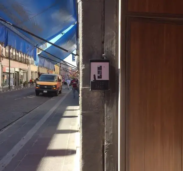 Frente de calle para departamentos