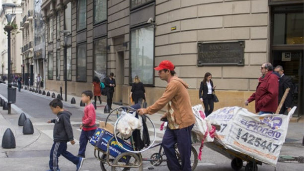 Según UNICEF, en el 2025 la pobreza infantil alcanzó el nivel más bajo desde 2018.