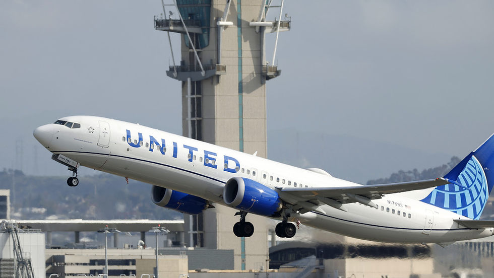 Un pasajero intentó abrir la puerta de un avión a casi 11.000 metros de altura