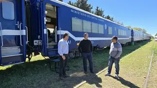 El tren 9 de julio llega a Rio Negro. En Roca se instalará por varios días