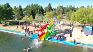 Tareas de mantenimiento en Apycar para inaugurar la temporada el sábado , 6 de diciembre.