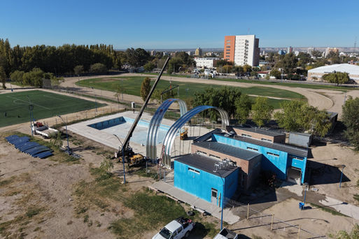 Avanza la obra de cerramiento del natatorio de la zona Norte de la ciudad