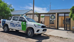 Policía detiene a un hombre tras un conflicto en su vivienda