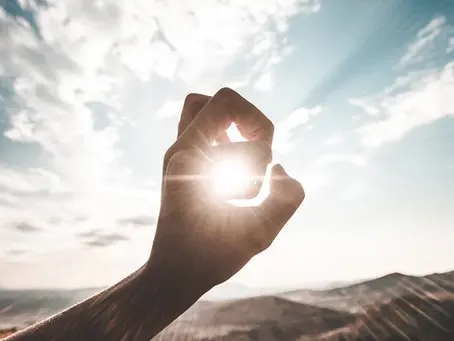 7 Reasons For Starting a Blog: Let Your Expertise Shine