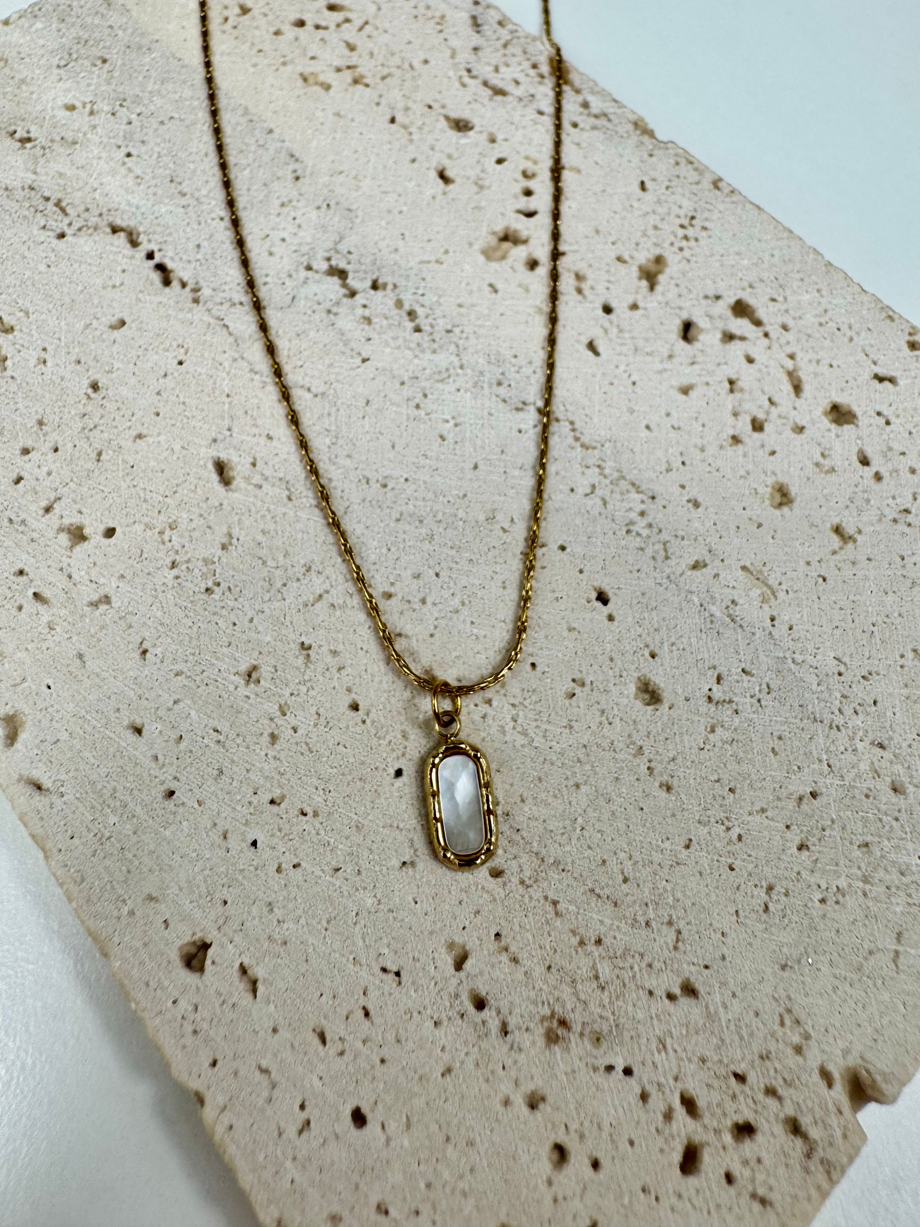 Collier Tyanna -Nacre