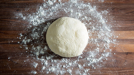 HOW TO MAKE FRESH PIZZA DOUGH (WITHOUT MIXER)