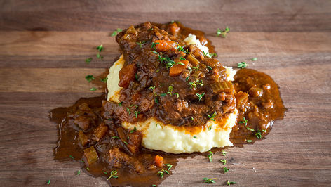RED WINE BRAISED SHORT RIBS