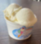 2 Eiskugeln im Becher