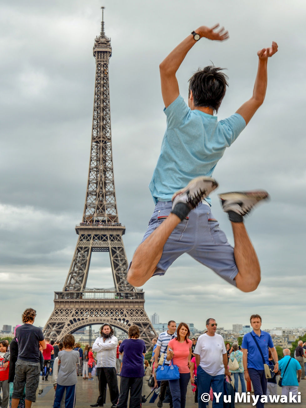 Jumping to the Tour Eiffel in Paris, France
