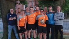 Handballer beim Eichhofpokal auch mit dem Fuß treffsicher