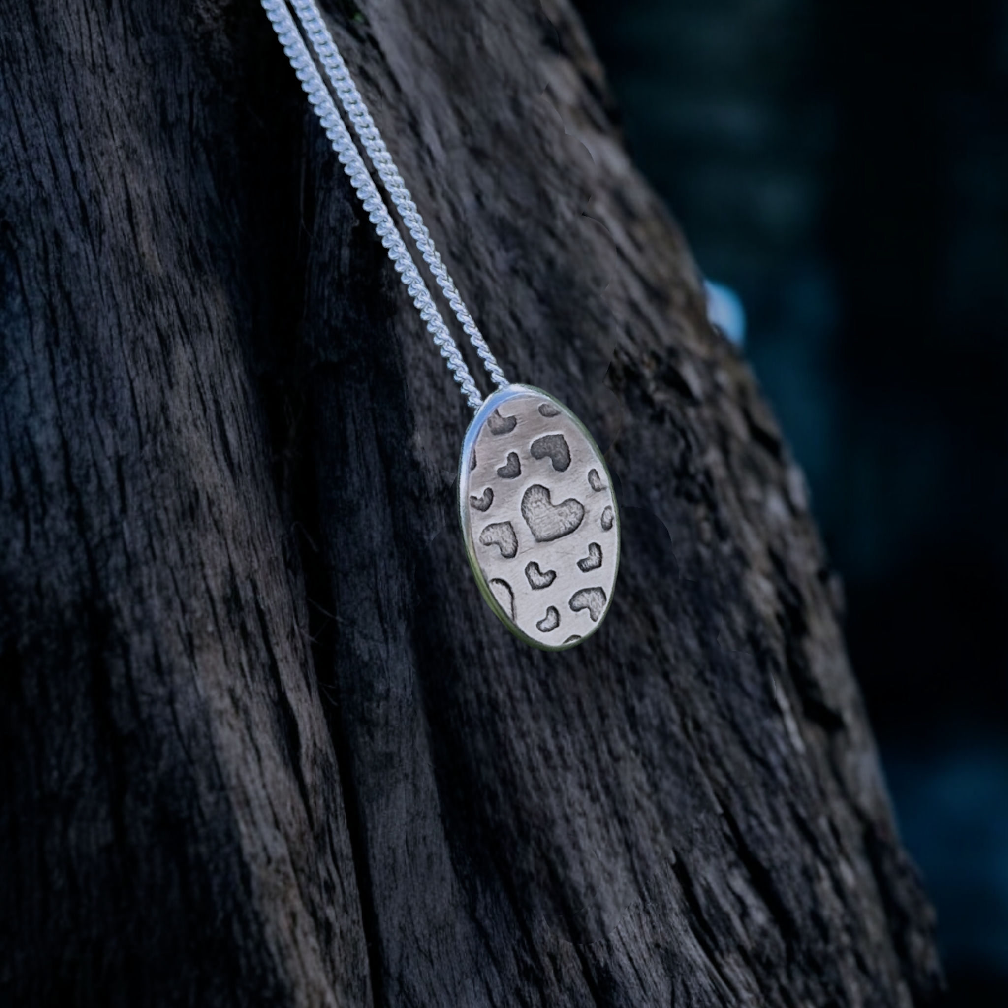 Heart Print Oval Pendant Necklace