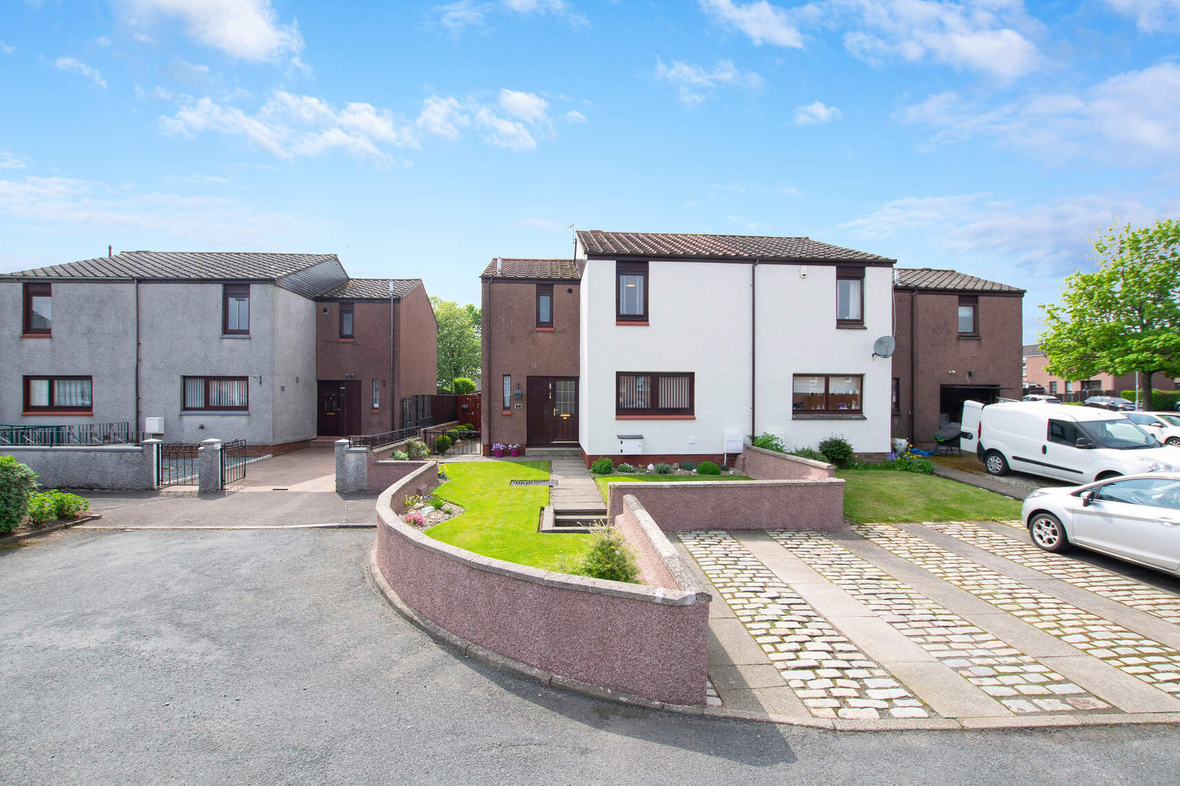 8 Provost Buchan Road, Brechin, DD9 6DE Angus, Scotland Shiells