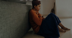 Anxious girl_edited.jpg