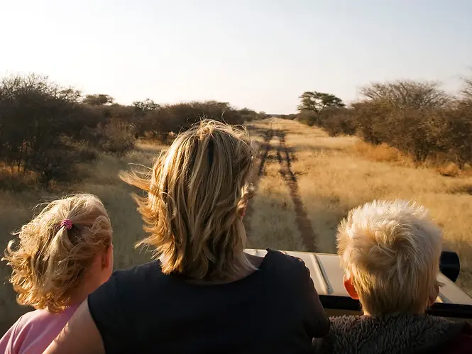 safari-kids-GettyImages-140337736.jpeg
