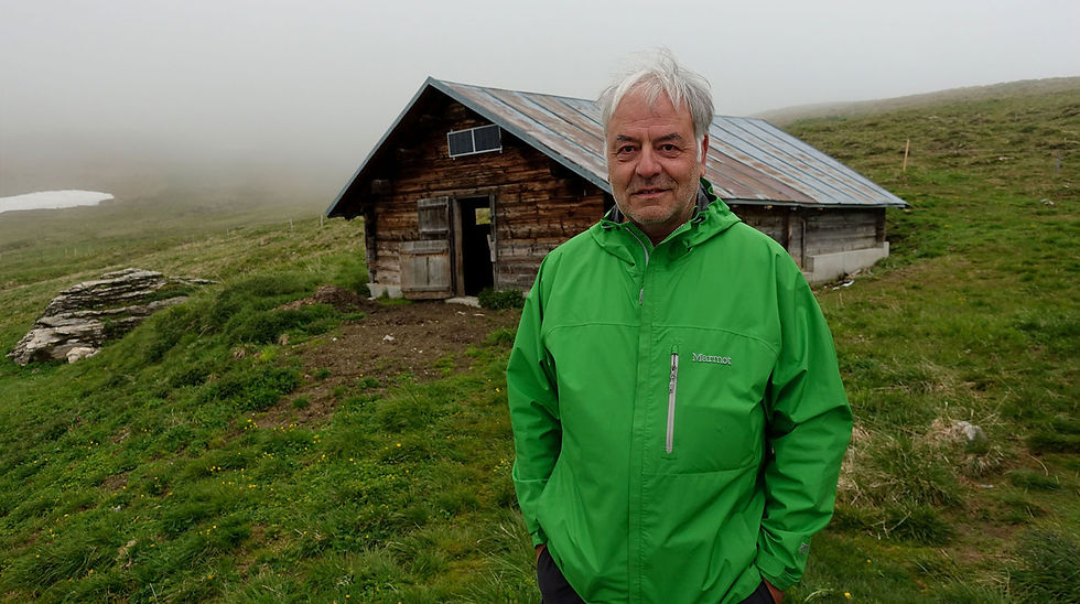 Rolf Schmid verabschiedet sich nach 33 Jahren mit einer Abschiedstournee von der Bühne.