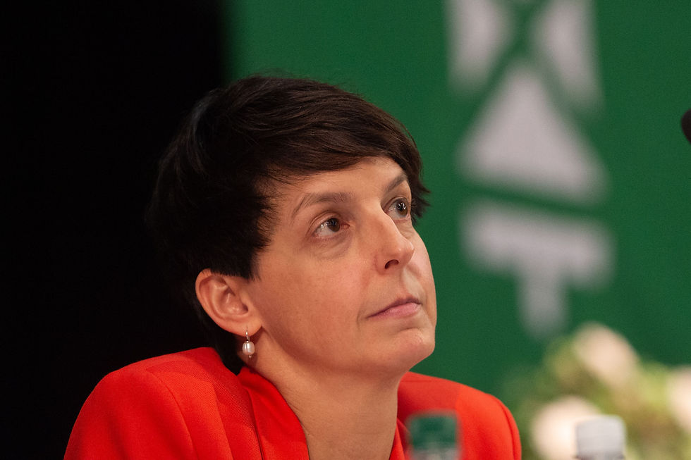 Wohnraum, Energieversorgung, Klimawandel: Die Herausforderungen für den Kanton St.Gallen sind komplex – und eng miteinander verknüpft. Regierungsrätin Susanne Hartmann spricht über Zielkonflikte, notwendige Balance und darüber, warum gute Lösungen immer auch Zeit, Dialog und Weitsicht brauchen.