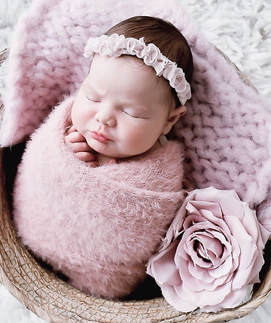 Liverpool newborn photographer_edited.jpg