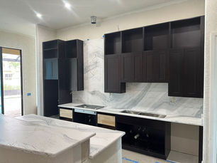 Granite Countertops With Granite Backsplash