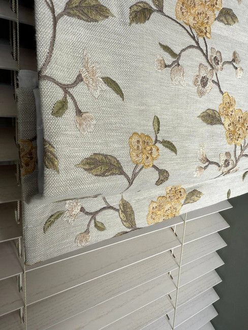 Total blinds specialises in Roman blinds and operates across Lisburn, Moira, Antrim, Belfast and throughout Northern Ireland.