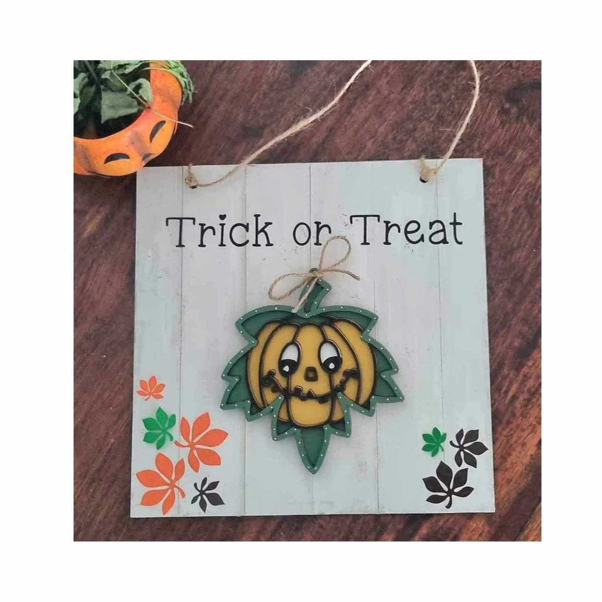 Halloween Trick or Treat Sign