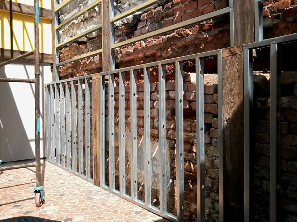 estrutura muro de placa cimenticia
